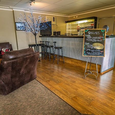 Casino Motor Inn Екстер'єр фото